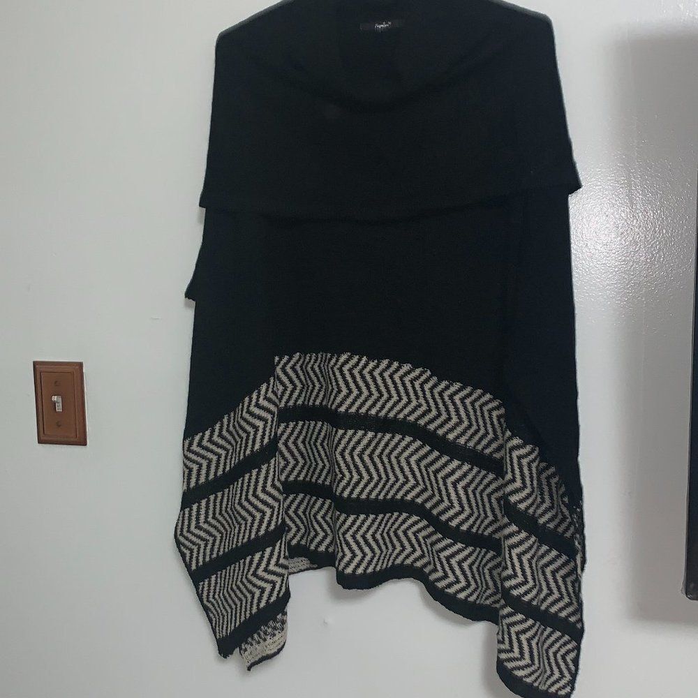 PAPAYA WOMENS BLACK WHITE CASUAL DESIGNER PULLOVER PONCHO SWEATER SIZE M/L